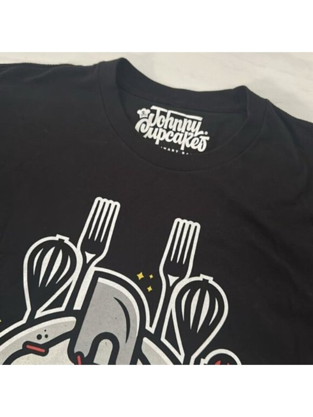 Johnny Cupcake Black The Millennial Snackin 100% Cotton T-Shirt Size Medium - Picture 3 of 7